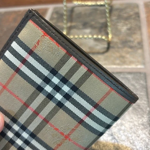 Burberry Bifold Kisslock Compact Wallet - EUC - Picture 6 of 14